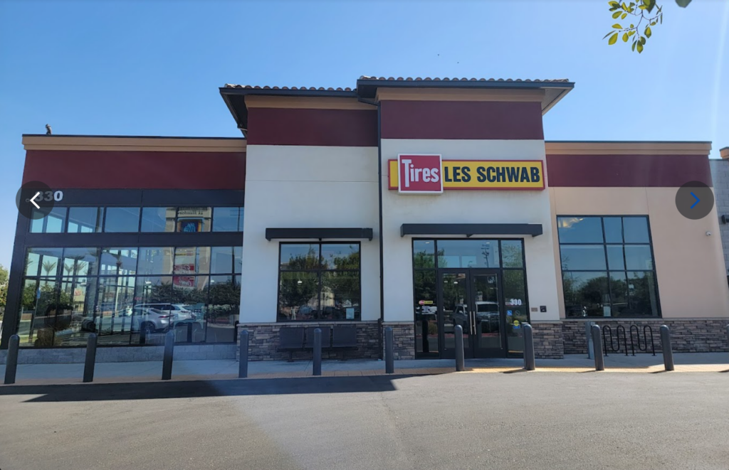 Les Schwab Tires, Hanford, CA 2